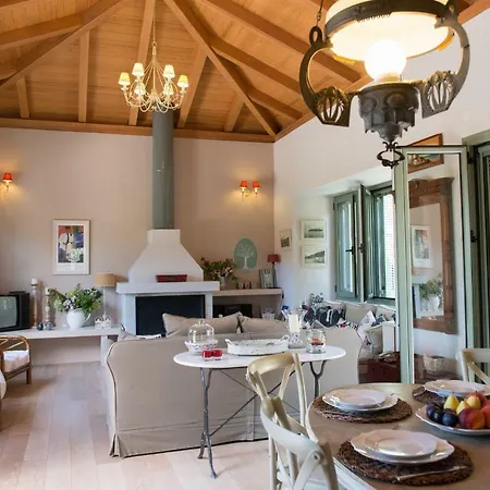 ヴィラ La Casa Rossa Áyios Nikítas